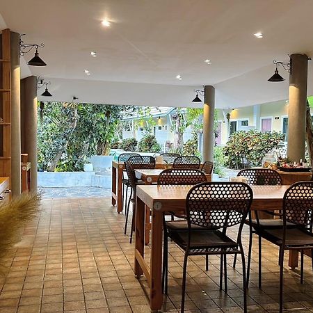 Naka Resort Pantai Kamala Bagian luar foto
