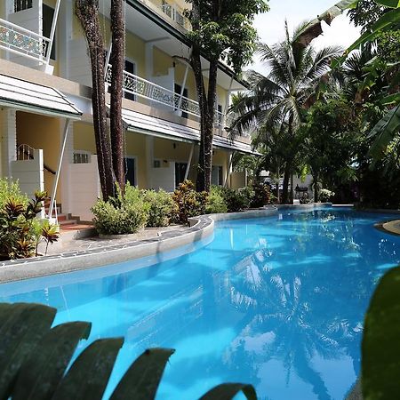 Naka Resort Pantai Kamala Bagian luar foto