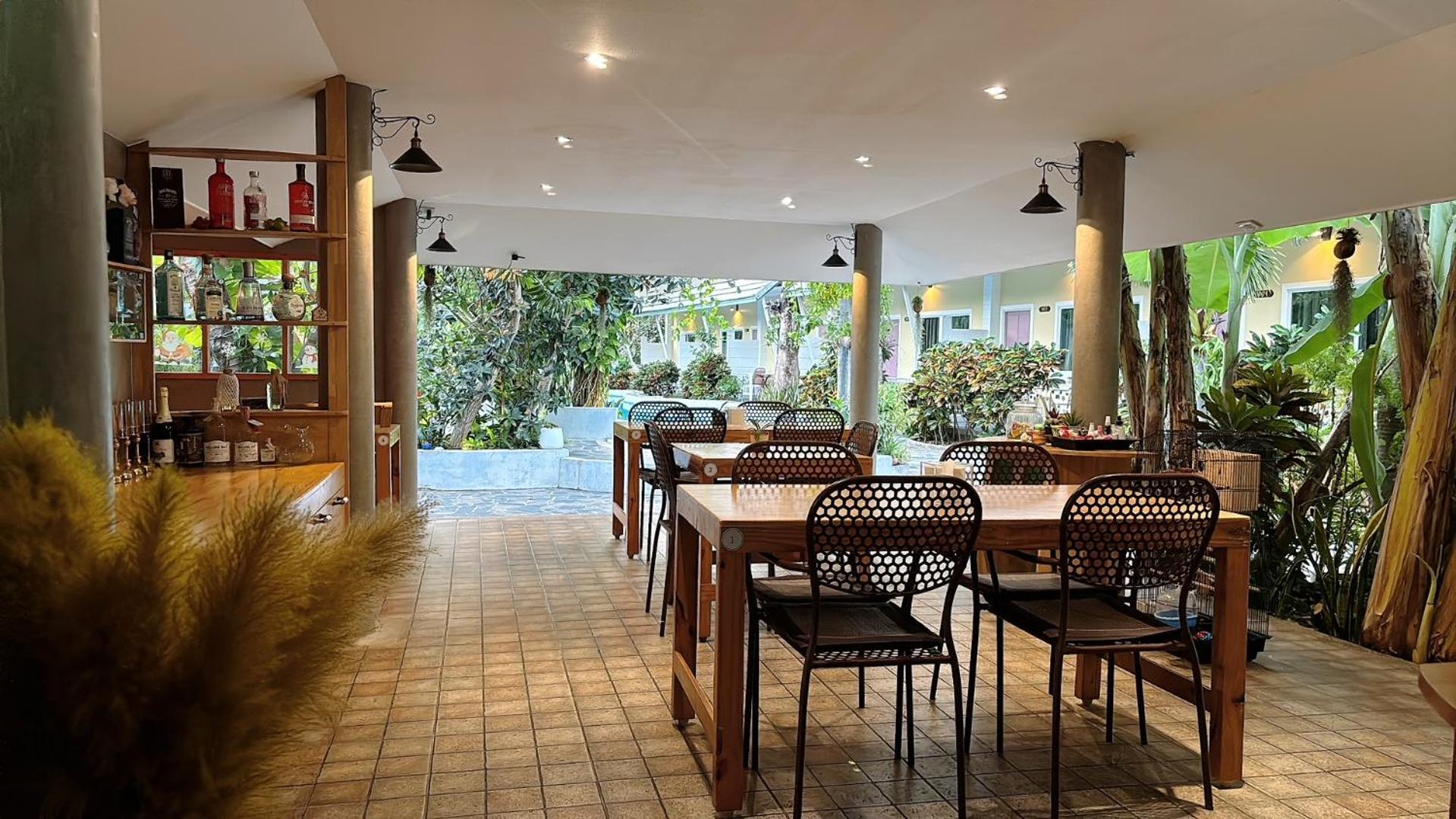 Naka Resort Pantai Kamala Bagian luar foto